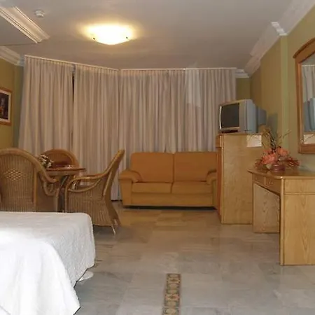 Rocamar Apartment La Linea de la Concepcion